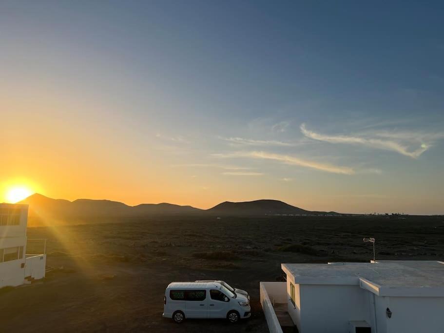 Famara, Apto. En Zona Tranquila A 200M Del Mar. Apartment Luaran gambar