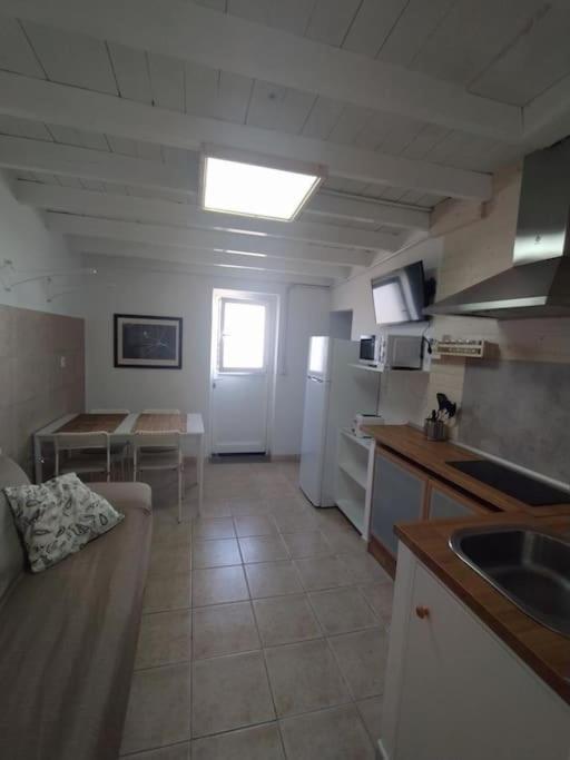 Famara, Apto. En Zona Tranquila A 200M Del Mar. Apartment Luaran gambar
